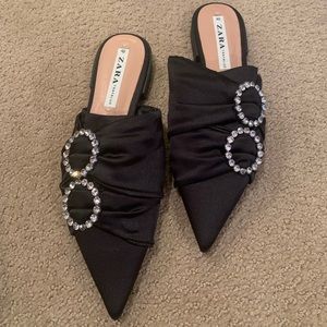 NEW Zara Black Sandals w/ Crystal Brooch Sz. 40/9